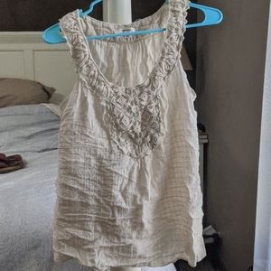 Tank top with neck detail